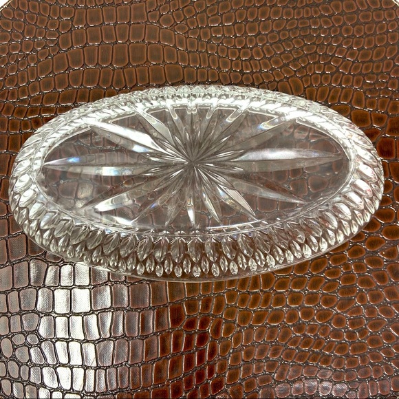 Princess House Highlights 24% Full Lead Crystal Oval Serving Dish. - Picture 4 of 5